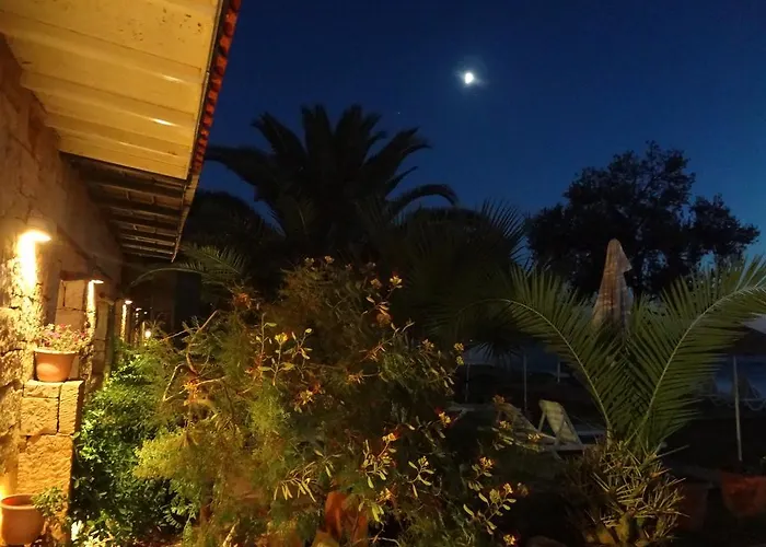 Ξενοδοχείο Polat Riva 3*